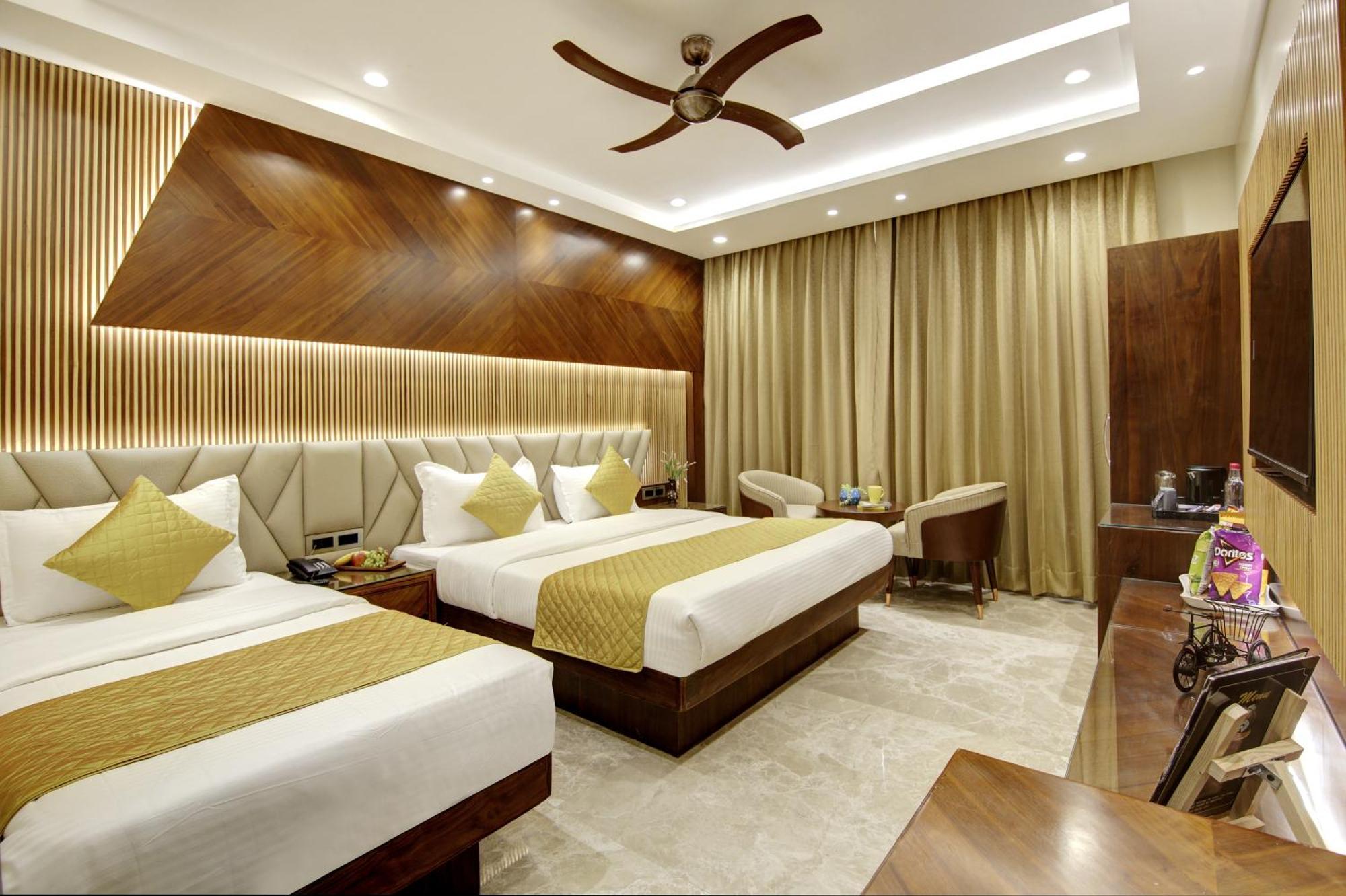 The Vanson Pride Delhi Nuova Delhi Esterno foto