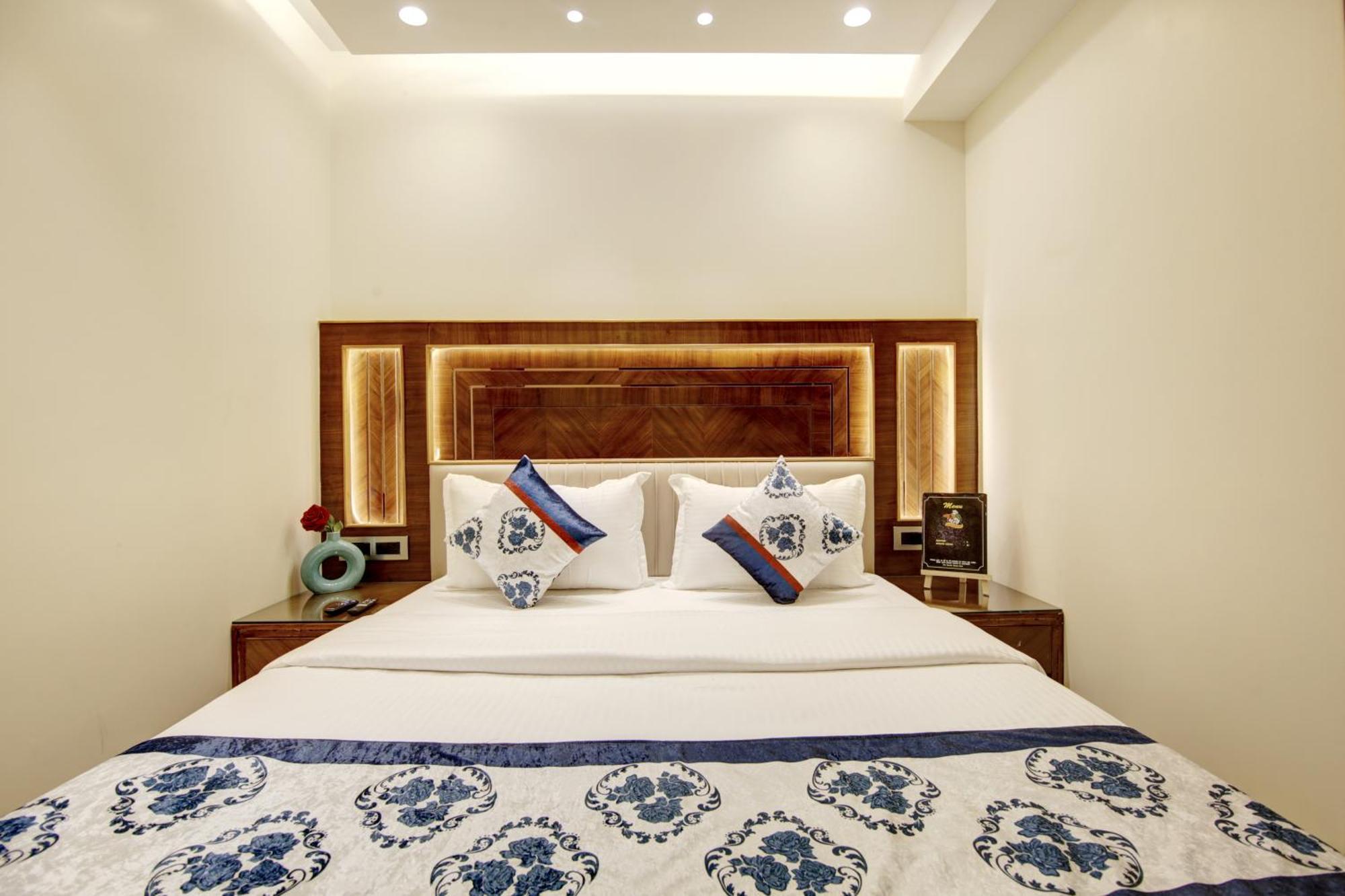 The Vanson Pride Delhi Nuova Delhi Esterno foto